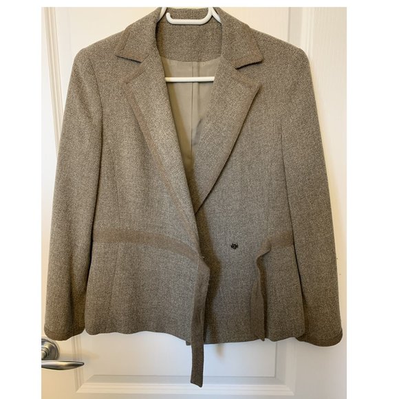 Tan Blazer Suit Jacket (Part of Matching Set/shoulder 15.5"/length 22") - Picture 4 of 4